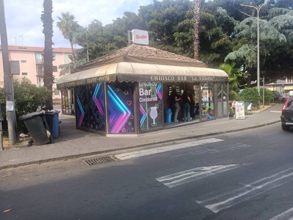 negozio in vendita ad Acireale
