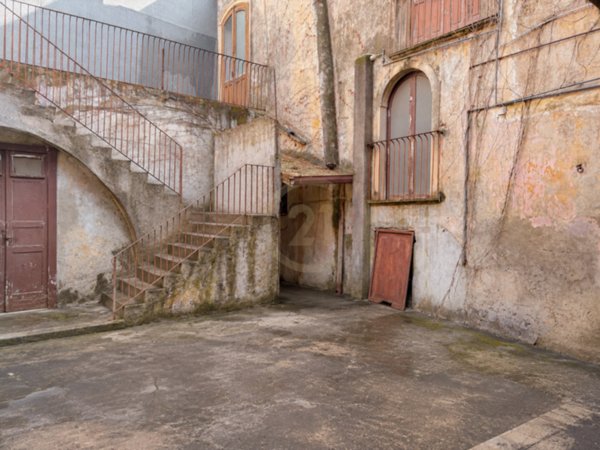 appartamento in vendita ad Acireale in zona Centro Storico