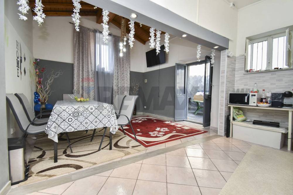 casa indipendente in vendita ad Acireale in zona Aci Platani