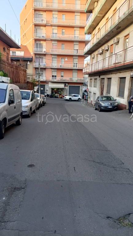 locale di sgombero in vendita ad Acireale in zona Centro Storico