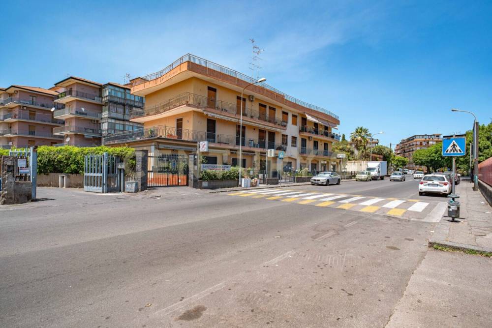 appartamento in vendita ad Acireale in zona Centro Storico