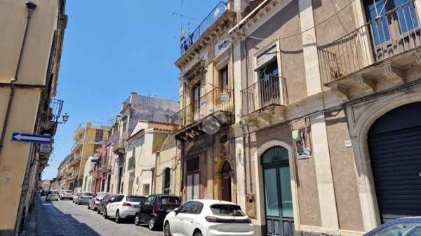 appartamento in vendita ad Acireale in zona Centro Storico