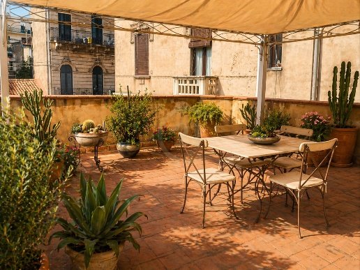 casa indipendente in vendita ad Acireale in zona Santa Maria la Scala