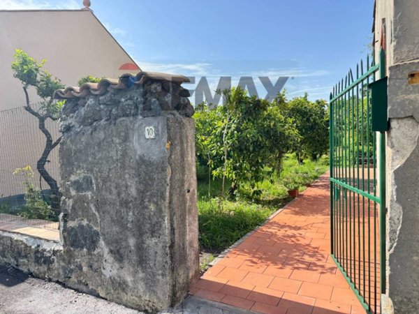 casa indipendente in vendita ad Acireale in zona Guardia