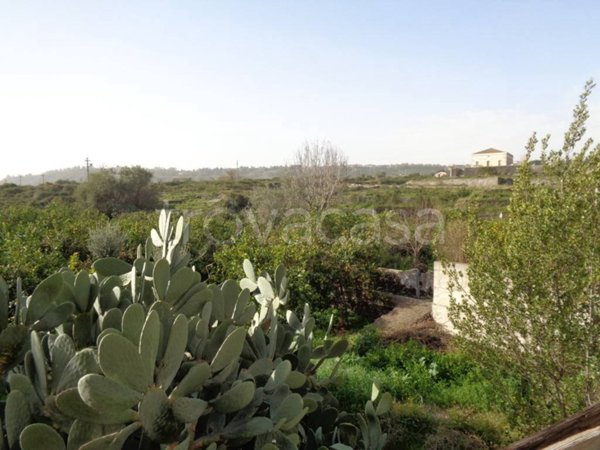 casa indipendente in vendita ad Acireale in zona Scillichenti