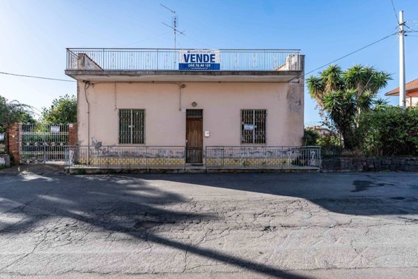 casa indipendente in vendita ad Acireale in zona Piano d'Api