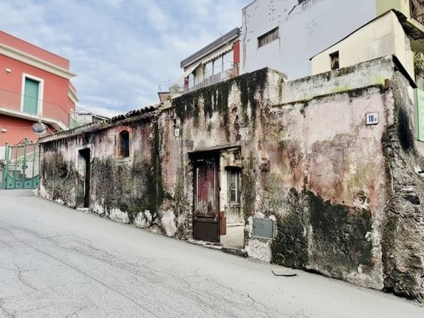 casa indipendente in vendita ad Acireale in zona San Giovanni