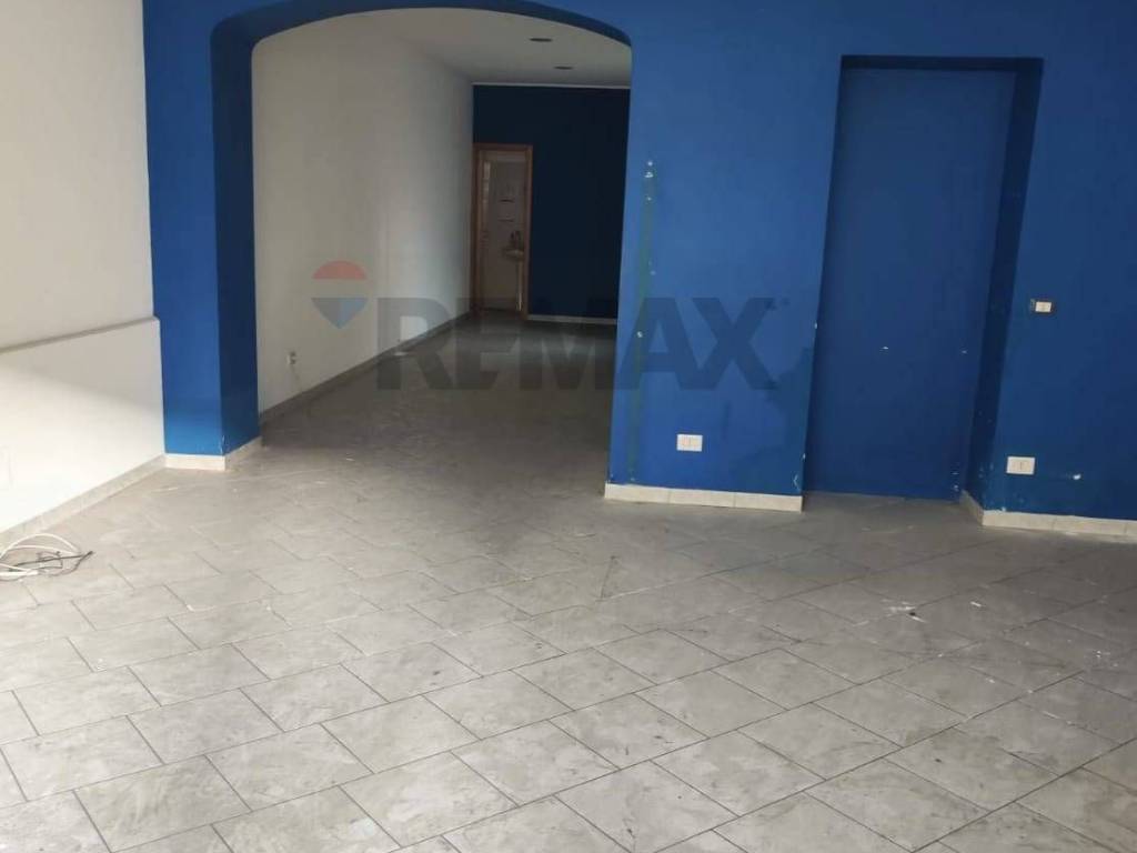 negozio in vendita ad Acireale in zona Santa Tecla