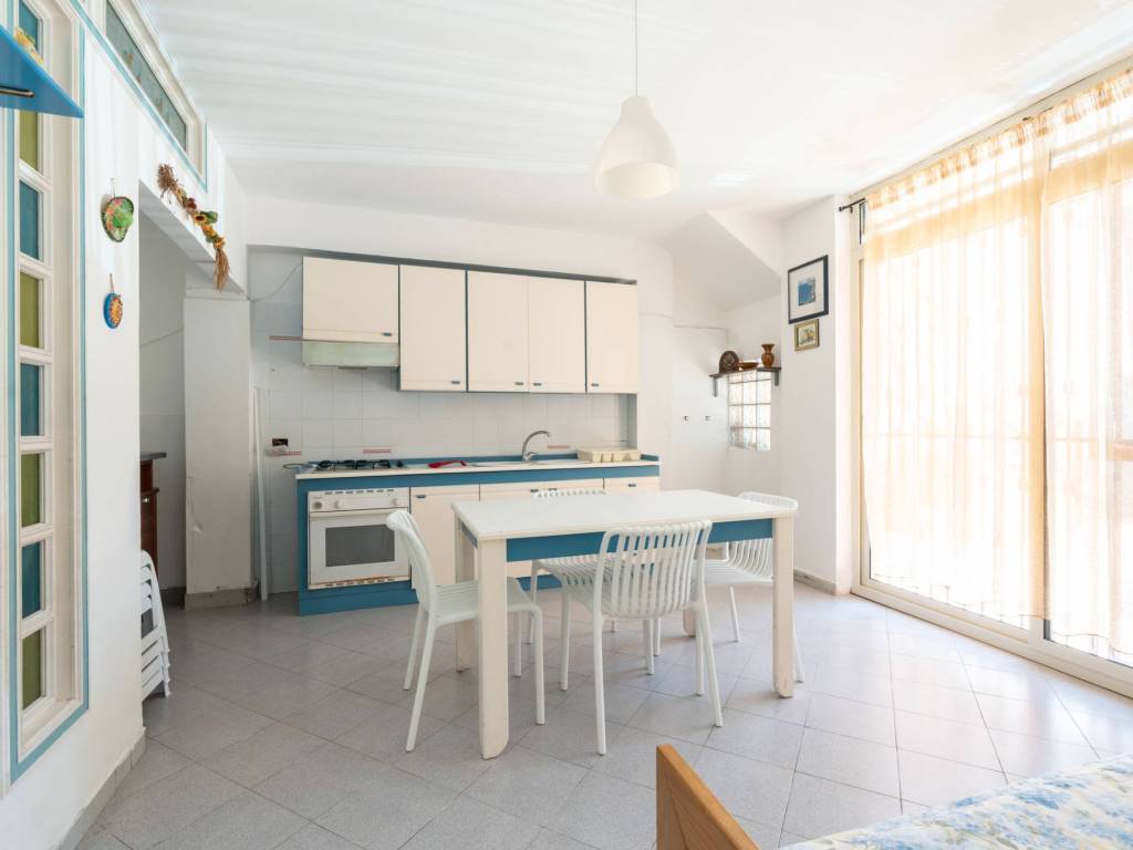 appartamento in vendita ad Acireale in zona Stazzo