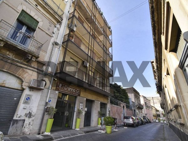 appartamento in vendita ad Acireale in zona Centro Storico