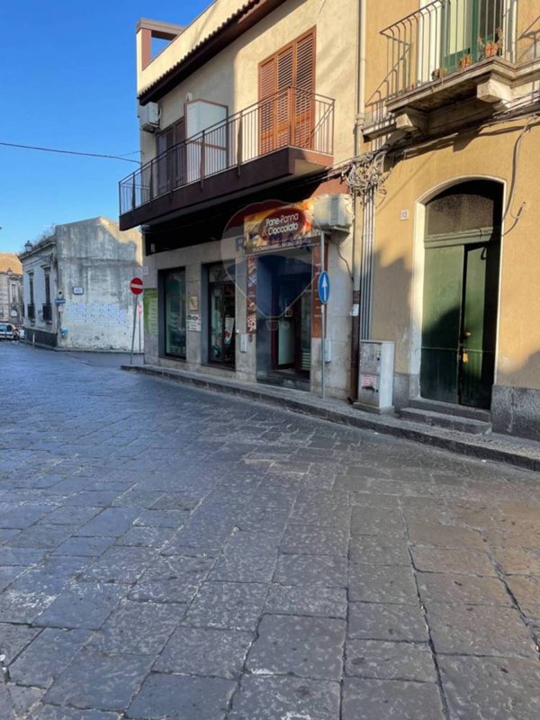 negozio in vendita ad Acireale