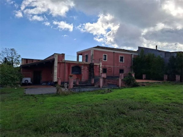 casa indipendente in vendita ad Acireale