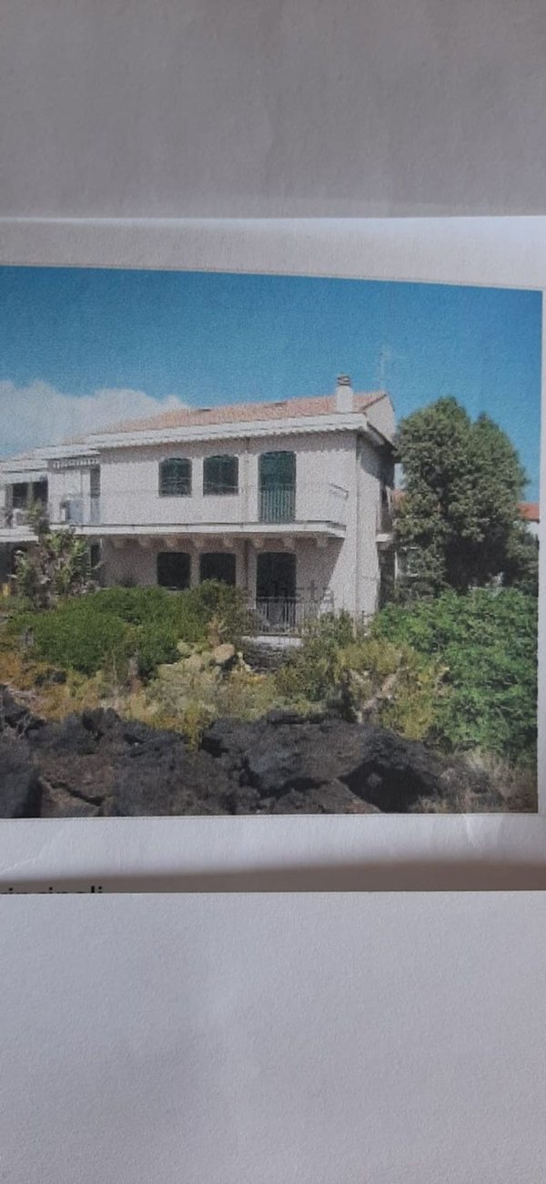 casa indipendente in vendita ad Acireale in zona Stazzo