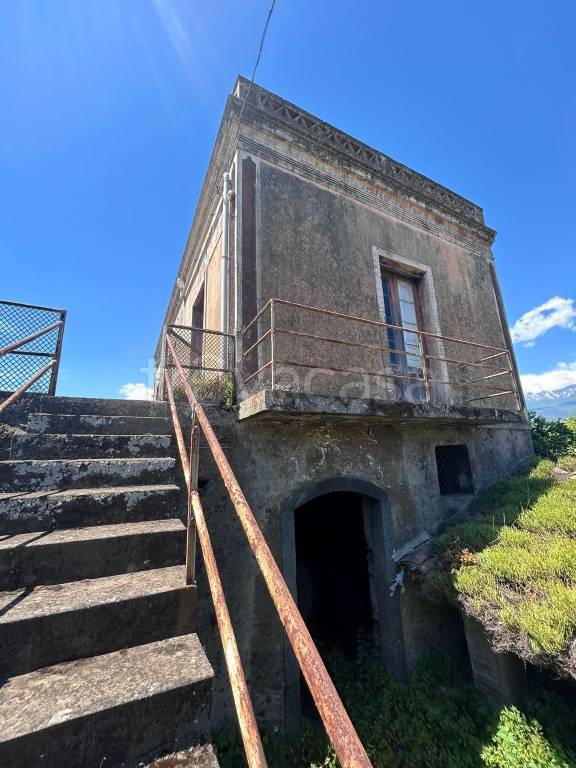 casa indipendente in vendita ad Acireale in zona Mangano