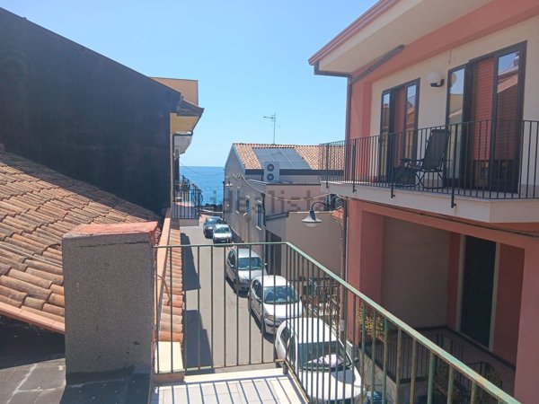 casa indipendente in vendita ad Acireale in zona Stazzo