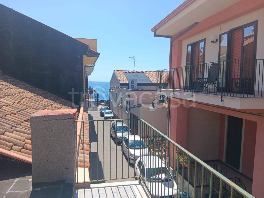 casa indipendente in vendita ad Acireale in zona Stazzo