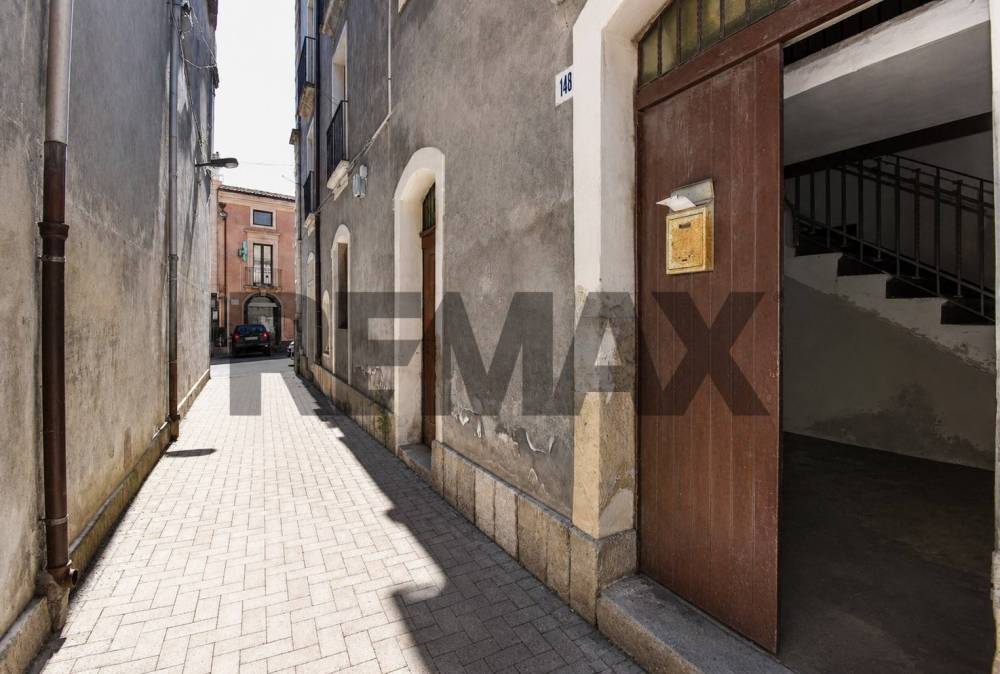 appartamento in vendita ad Acireale in zona Centro Storico