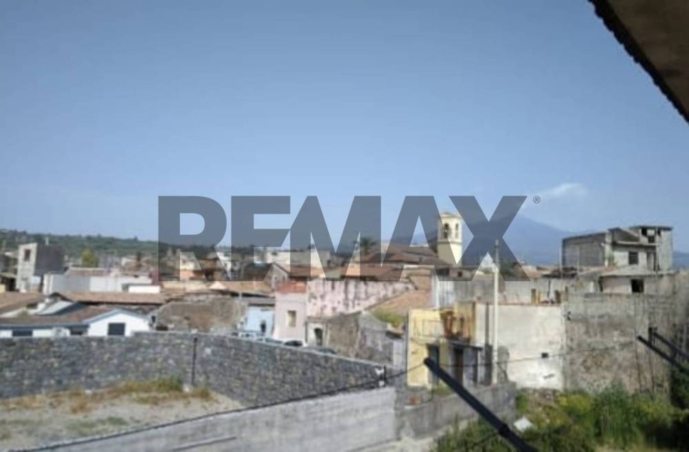 appartamento in vendita ad Acireale in zona Aci Platani