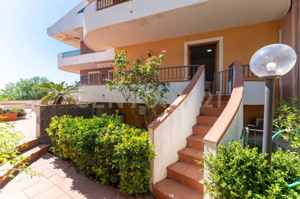 casa indipendente in vendita ad Acireale in zona Pozzillo