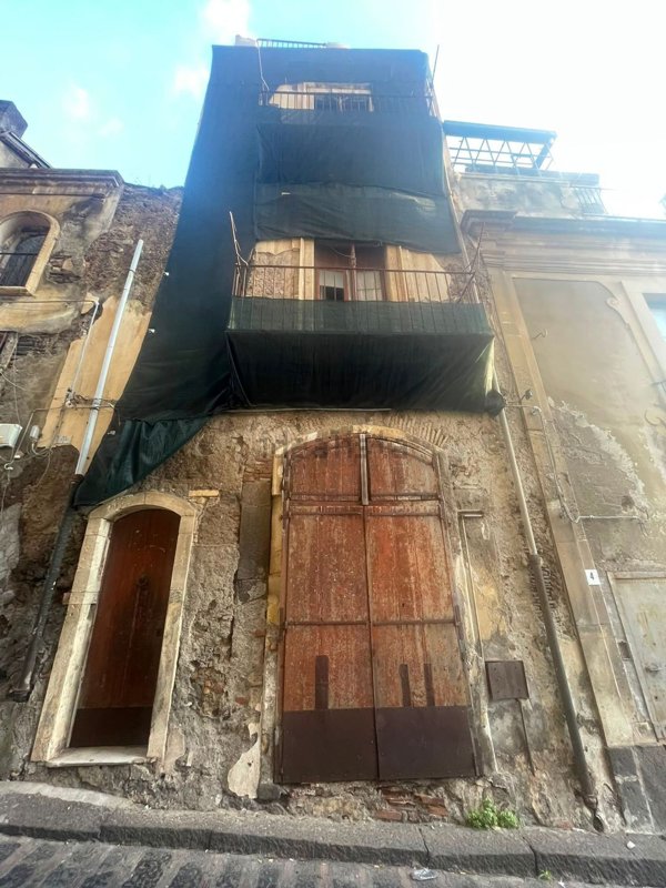 casa indipendente in vendita ad Acireale in zona Centro Storico