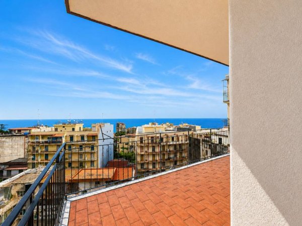 appartamento in vendita ad Acireale in zona Centro Storico