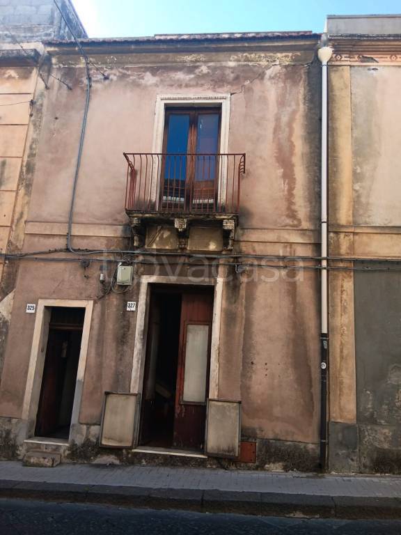 casa indipendente in vendita ad Acireale in zona Mangano