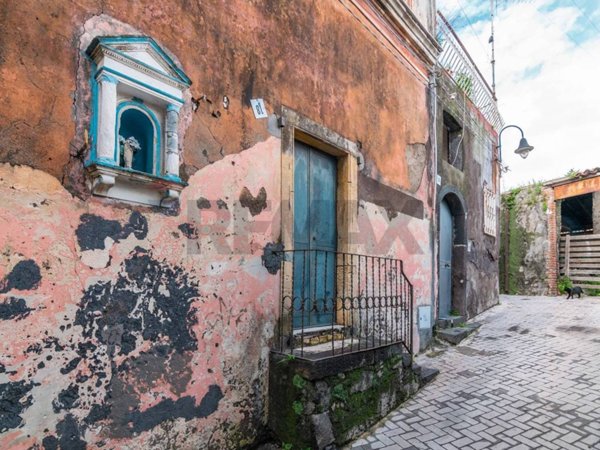 casa indipendente in vendita ad Acireale in zona Centro Storico