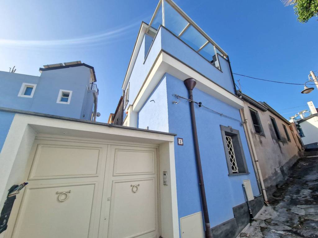 casa indipendente in vendita ad Acireale in zona Santa Caterina