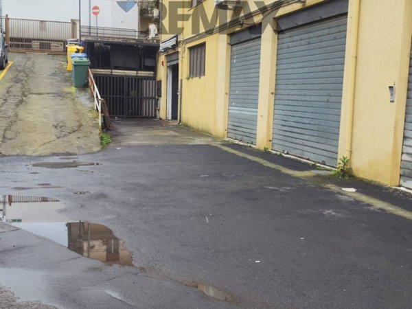 negozio in vendita ad Acireale in zona Centro Storico