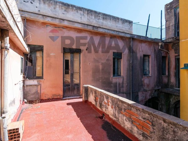 appartamento in vendita ad Acireale in zona Centro Storico
