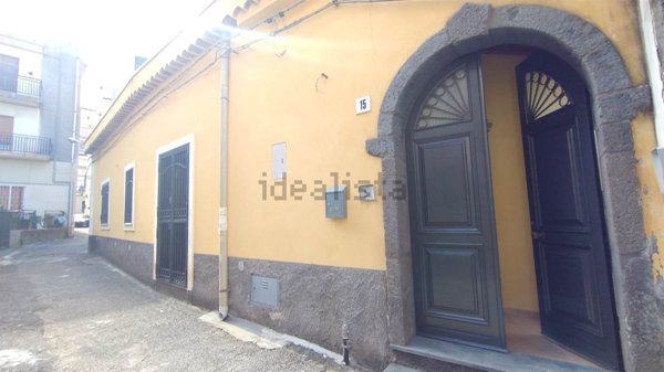 casa indipendente in vendita ad Acireale in zona Santa Caterina