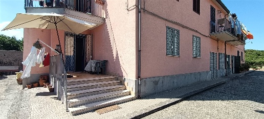 appartamento in vendita ad Acireale in zona Scillichenti