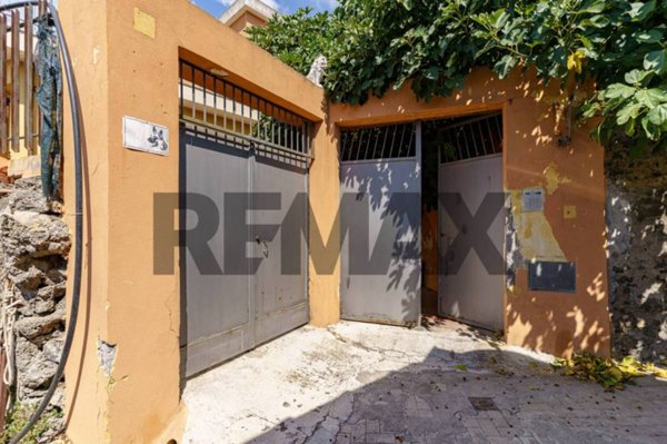 casa indipendente in vendita ad Acireale in zona Aci Platani