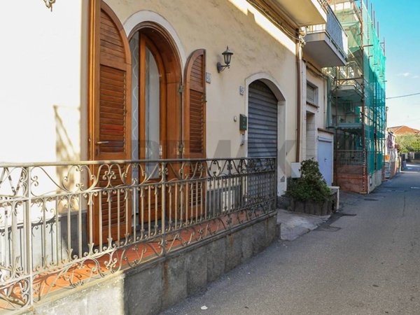 appartamento in vendita ad Acireale in zona Stazzo
