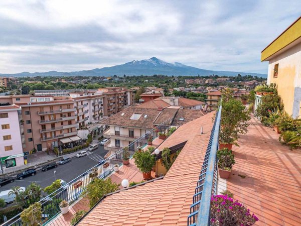 appartamento in vendita ad Acireale in zona Centro Storico