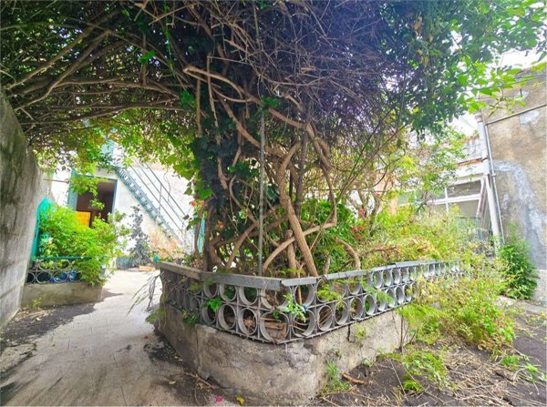 casa indipendente in vendita ad Acireale in zona Centro Storico