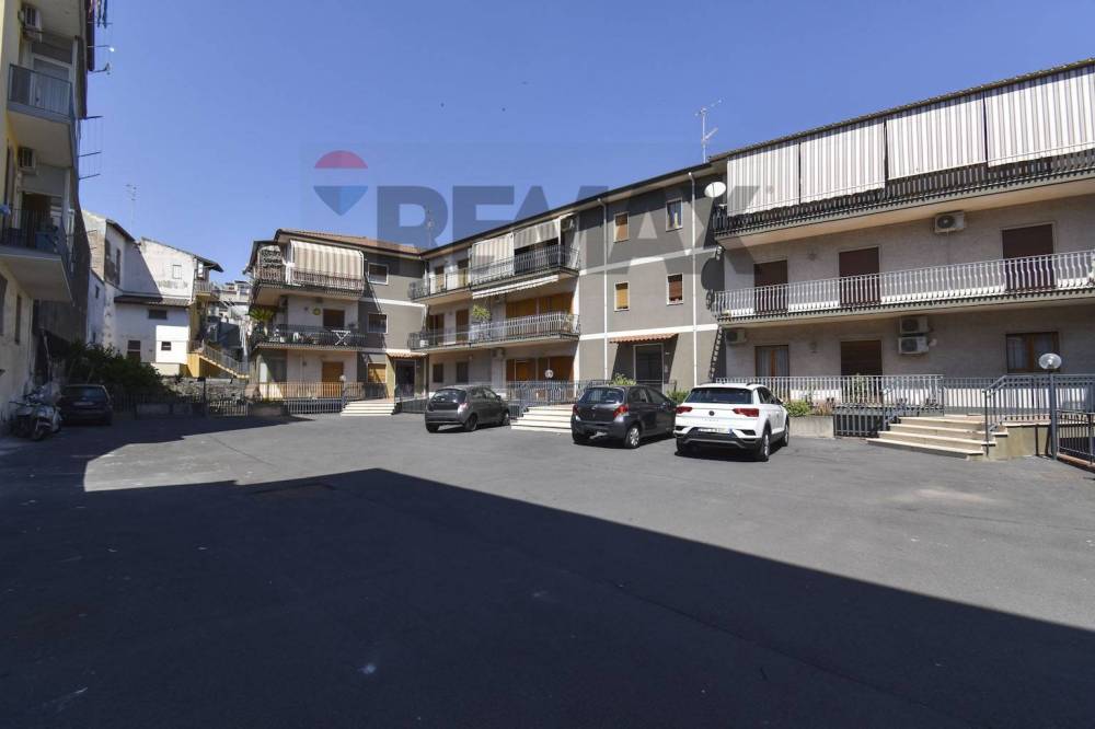 appartamento in vendita ad Acireale in zona Centro Storico