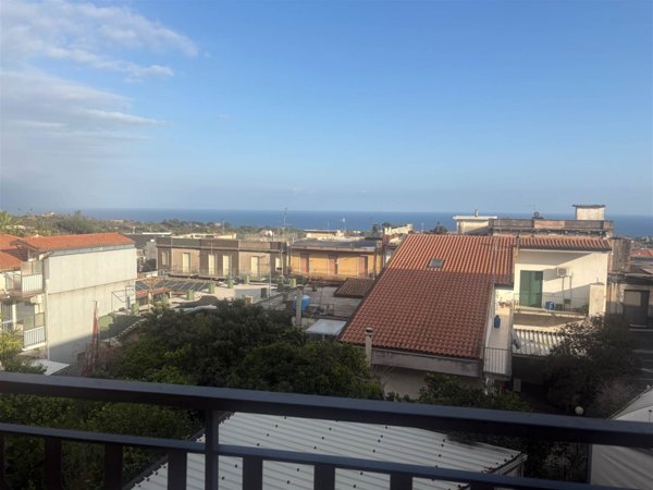 appartamento in vendita ad Acireale in zona Guardia