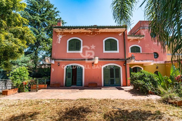 casa indipendente in vendita ad Acireale in zona Pennisi