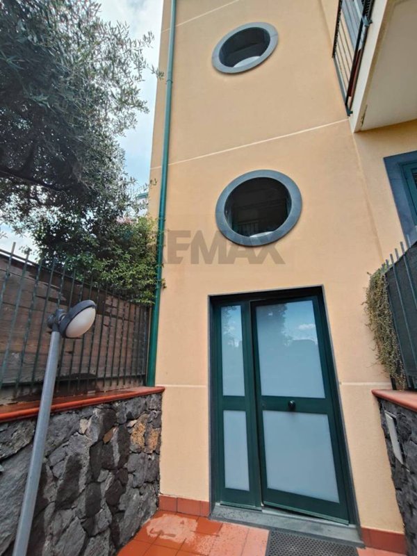 appartamento in vendita ad Acireale in zona Pozzillo