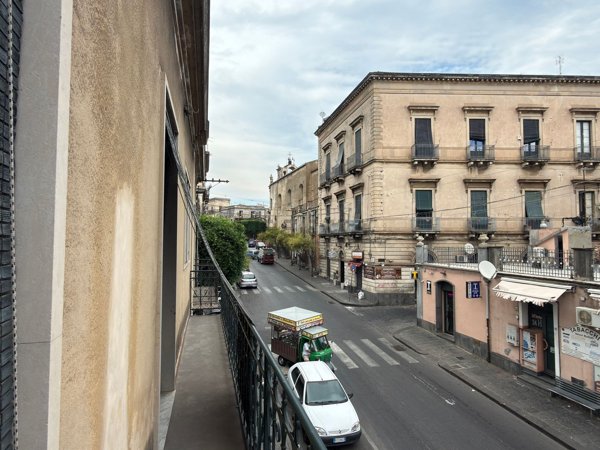appartamento in vendita ad Acireale in zona Centro Storico