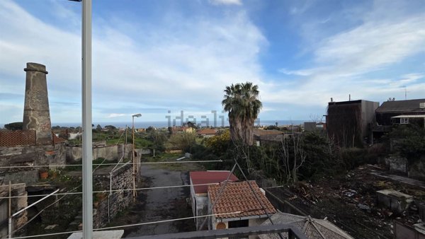 casa indipendente in vendita ad Acireale in zona Guardia