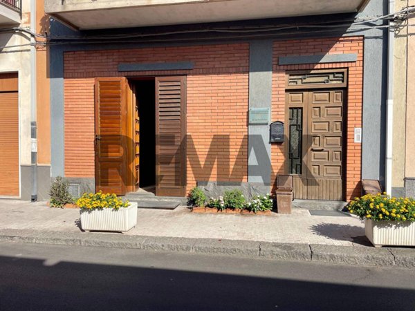 casa indipendente in vendita ad Acireale in zona Stazzo