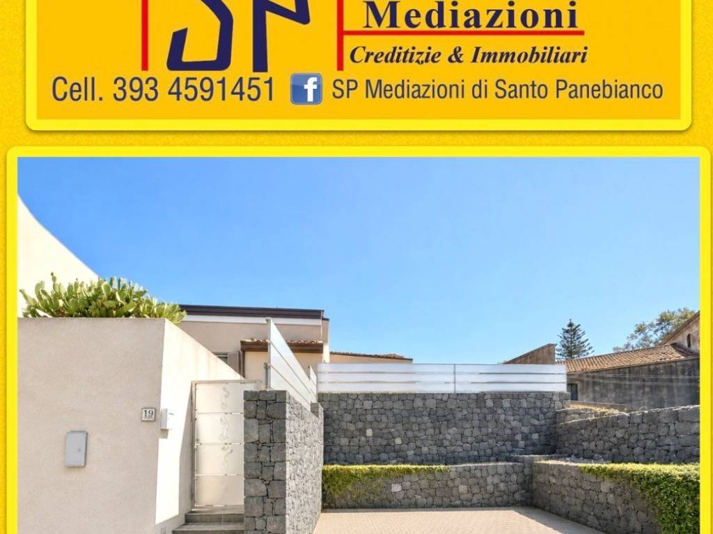casa indipendente in vendita ad Acireale in zona Mangano