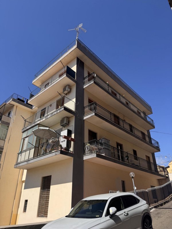 appartamento in vendita ad Acireale in zona Centro Storico