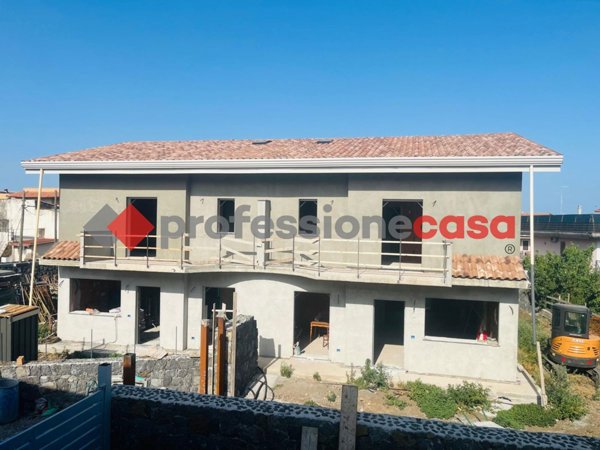 casa indipendente in vendita ad Acireale in zona San Giovanni