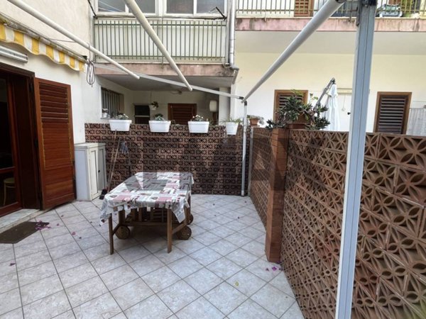 appartamento in vendita ad Acireale in zona Stazzo