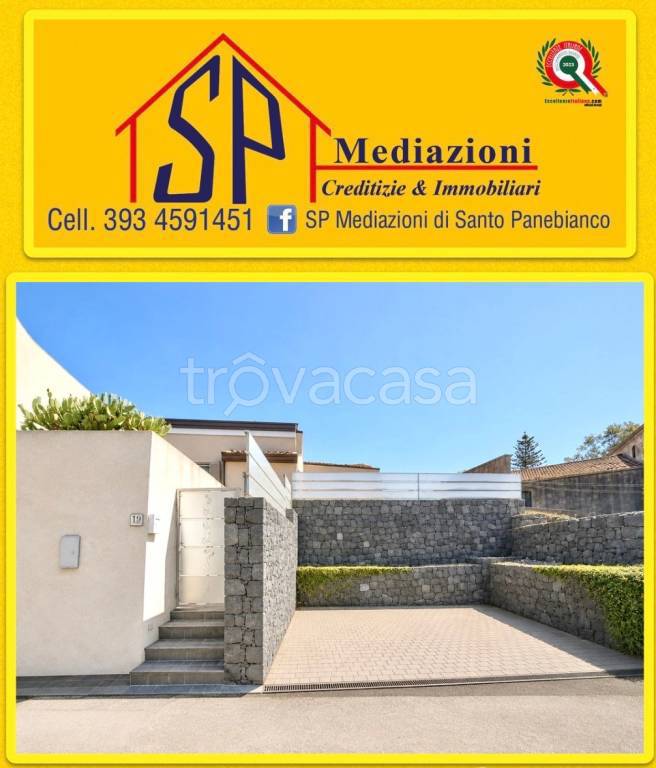 casa indipendente in vendita ad Acireale in zona Mangano
