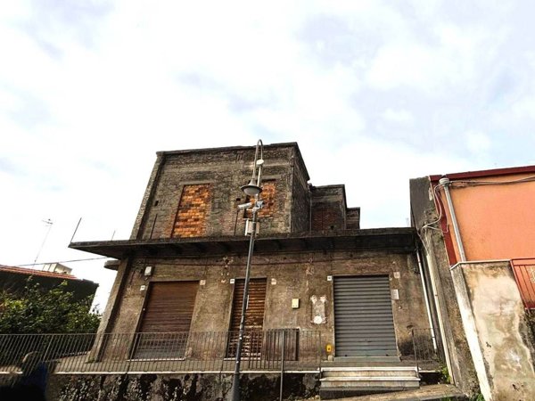 terreno in vendita ad Acireale in zona Pozzillo