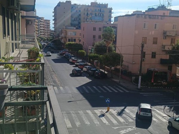 appartamento in vendita ad Acireale in zona Centro Storico